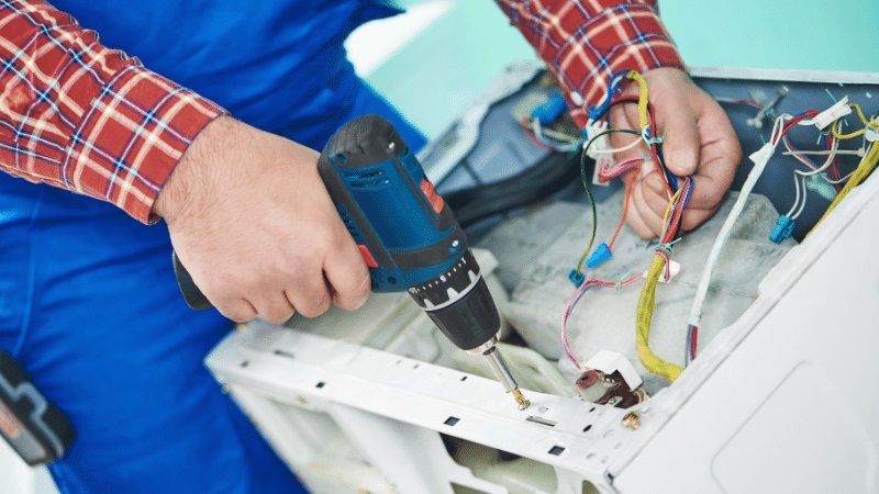 Büyükçekmece Gree Gree çamaşır makinesi kart tamiri – Su almama arızası orijinal parça ile giderildi. - Teknik servis örneği